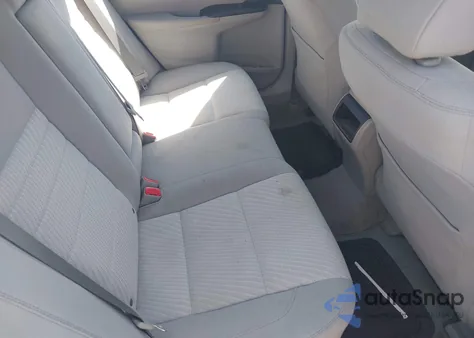 2017 Toyota Camry Le z USA, uszkodzony, nr VIN 4T1BF1FK2HU720907